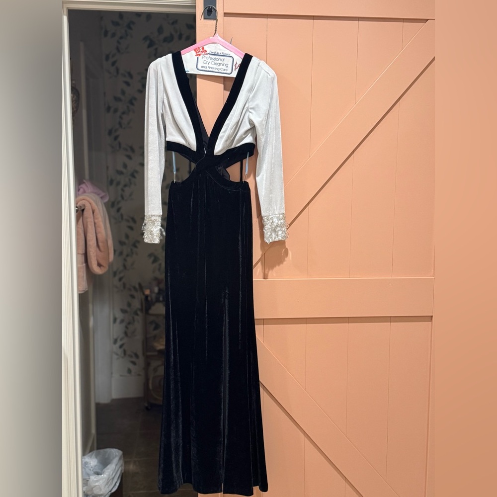 PatBo VELVET GALA CUTOUT DRESS